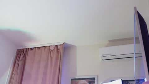 Snapshot of amberseyes chatting on June 8, 9:20 am Amberseyes online show from June 8, 9:20 am