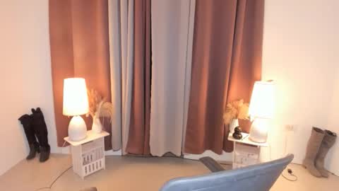Snapshot of ambervixen69 chatting on May 28, 1:08 pm BIGCOCK AMBER online show from May 28, 1:08 pm