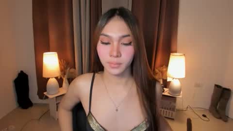 Snapshot of ambervixen69 chatting on June 1, 9:27 pm BIGCOCK AMBER online show from June 1, 9:27 pm
