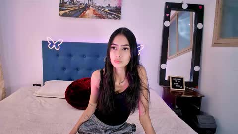 Amber  online show from October 6, 6:49 pm