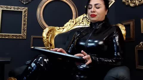 AMBER online show from February 25, 5:41 am