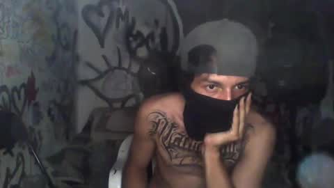 Snapshot of ambicion666 chatting on October 16, 8:48 am ambicion666 online show from October 16, 8:48 am