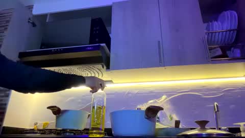 Snapshot of amdrix21 chatting on February 17, 12:54 am Amdrix online show from February 17, 12:54 am