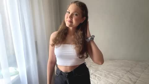 Mia online show from May 14, 6:53 am