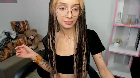 Ameli online show from November 23, 1:05 am