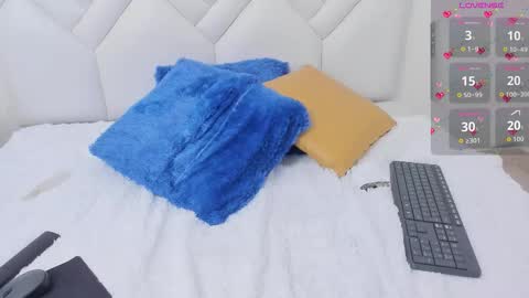 Snapshot of amelia02_ chatting on February 6, 1:58 pm Amelia02 online show from February 6, 1:58 pm