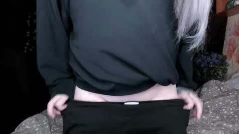 Amelia online show from November 8, 8:18 pm