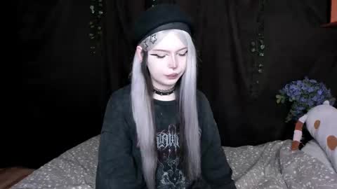 Amelia online show from December 3, 8:12 am