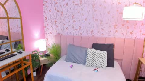 Amelia Adams online show from February 22, 1:22 am