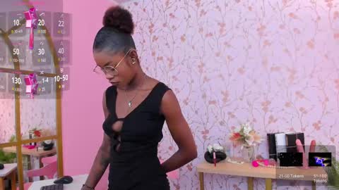 Amelia Adams online show from March 6, 7:10 pm