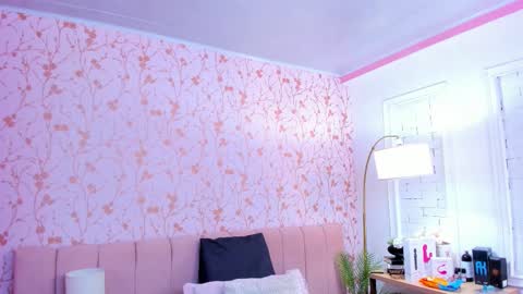 Amelia Adams online show from November 24, 7:02 pm