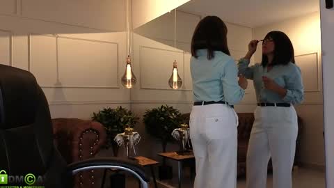 AMELIA online show from April 13, 11:59 am