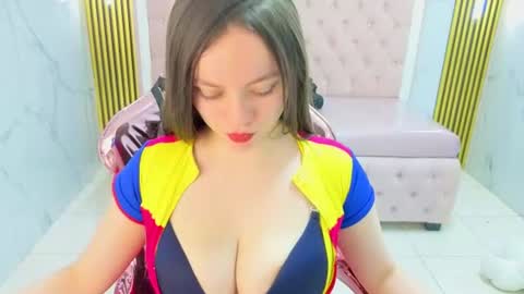 amelia_cooper_s online show from June 23, 7:56 pm