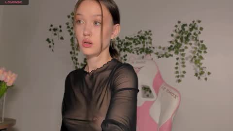 Snapshot of amelia_lein chatting on September 17, 12:45 am Your Amelia online show from September 17, 12:45 am