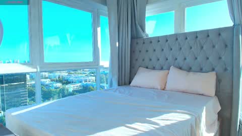 amelia_mee online show from April 14, 7:20 pm