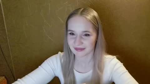 Amelia  online show from May 19, 6:25 pm