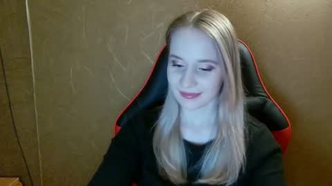 Amelia  online show from June 14, 7:05 pm