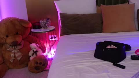 Amelia online show from February 17, 7:38 am