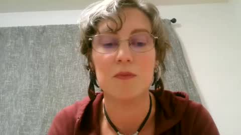 Snapshot of ameliaishka chatting on October 4, 3:37 am Ameliaishka online show from October 4, 3:37 am