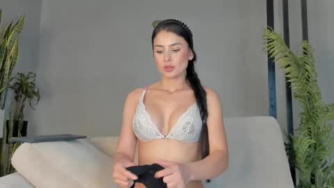 Ameliajones online show from June 4, 2:39 am
