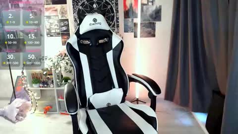 Amelia online show from November 30, 8:07 am