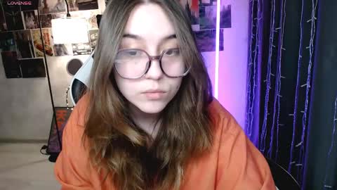 Amelia online show from April 18, 1:15 pm