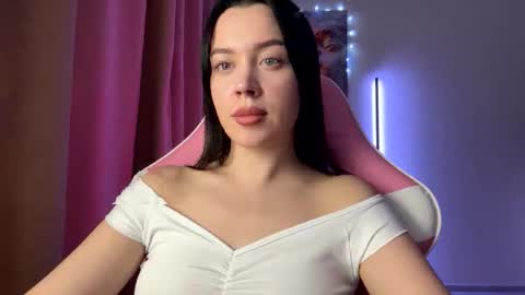 Amelia Sonk online show from November 24, 6:40 pm