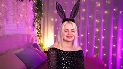  Amelia  online show from June 19, 2:38 am