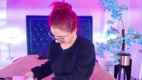 Amelie online show from April 22, 11:01 am