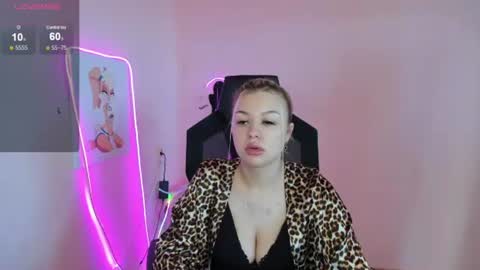 Amelie online show from June 20, 2:14 am