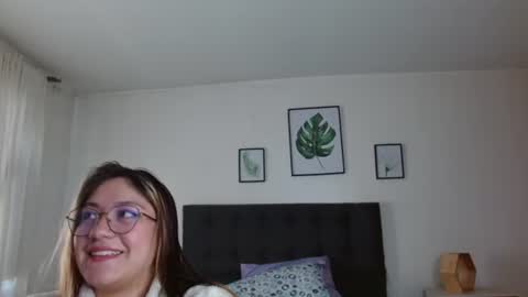 Snapshot of amelierose1 chatting on July 10, 1:25 pm Amelie online show from July 10, 1:25 pm
