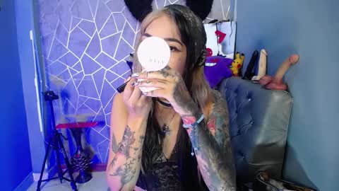 AMELIEROUS .. see you tomorrow  kisses online show from October 4, 4:32 am