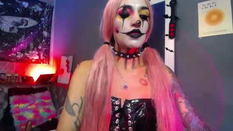 AMELIEROUS .. see you tomorrow  kisses online show from April 18, 2:48 am