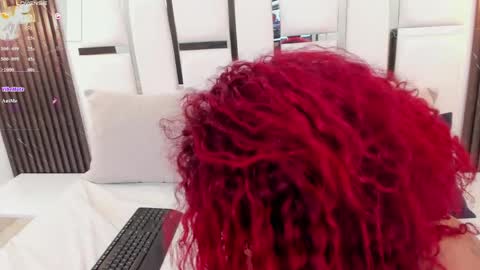 ameliia_jones_ online show from May 14, 3:02 am