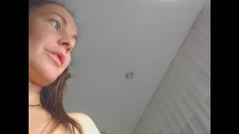 amelinamersi online show from October 22, 3:45 pm