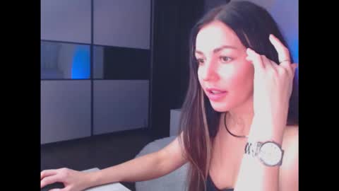 amelinamersi online show from November 1, 3:58 pm