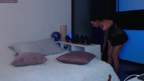 amelinamersi online show from February 24, 7:12 pm