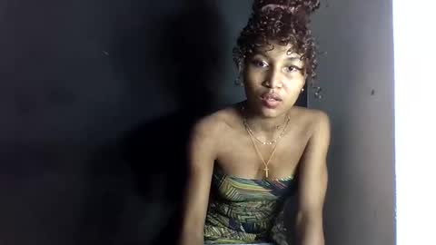 amelisy20005 online show from April 20, 9:27 pm