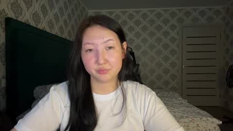 Ameliya online show from June 4, 9:10 pm