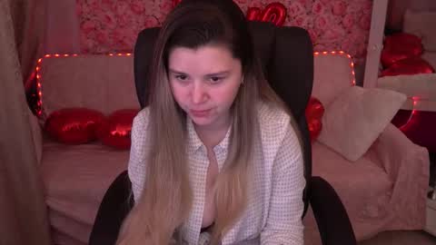 amellymillyy online show from February 19, 1:40 pm