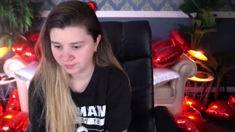 amellymillyy online show from February 22, 1:31 pm