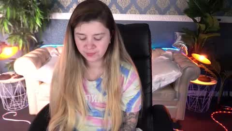 amellymillyy online show from February 25, 8:51 pm