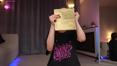 Amy  online show from April 5, 1:36 am