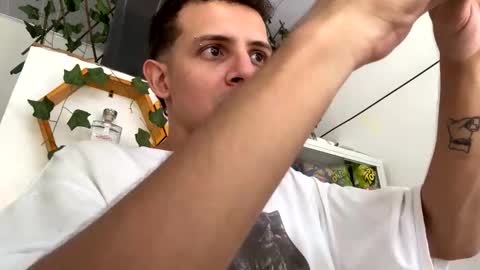 Lucian online show from February 26, 9:14 pm