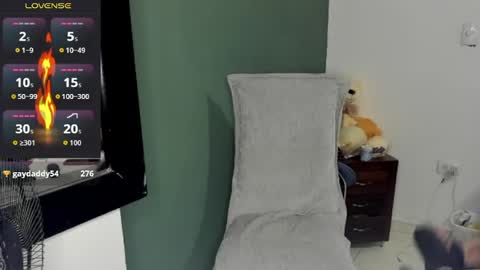 Snapshot of americanbig_dick chatting on April 6, 4:46 am Lucian online show from April 6, 4:46 am