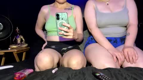 Snapshot of amery_sky chatting on October 5, 1:59 am Amery Sky online show from October 5, 1:59 am