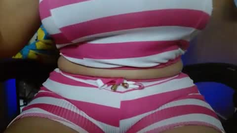 Snapshot of ames9001 chatting on October 23, 12:26 pm Mari online show from October 23, 12:26 pm