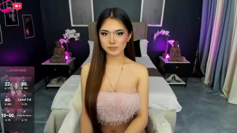 Claire online show from June 20, 8:39 am