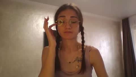 Snapshot of amethystnight_ chatting on October 13, 6:13 am Julia online show from October 13, 6:13 am