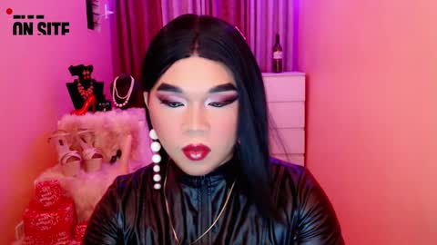 Queen Mireska online show from December 9, 12:40 pm